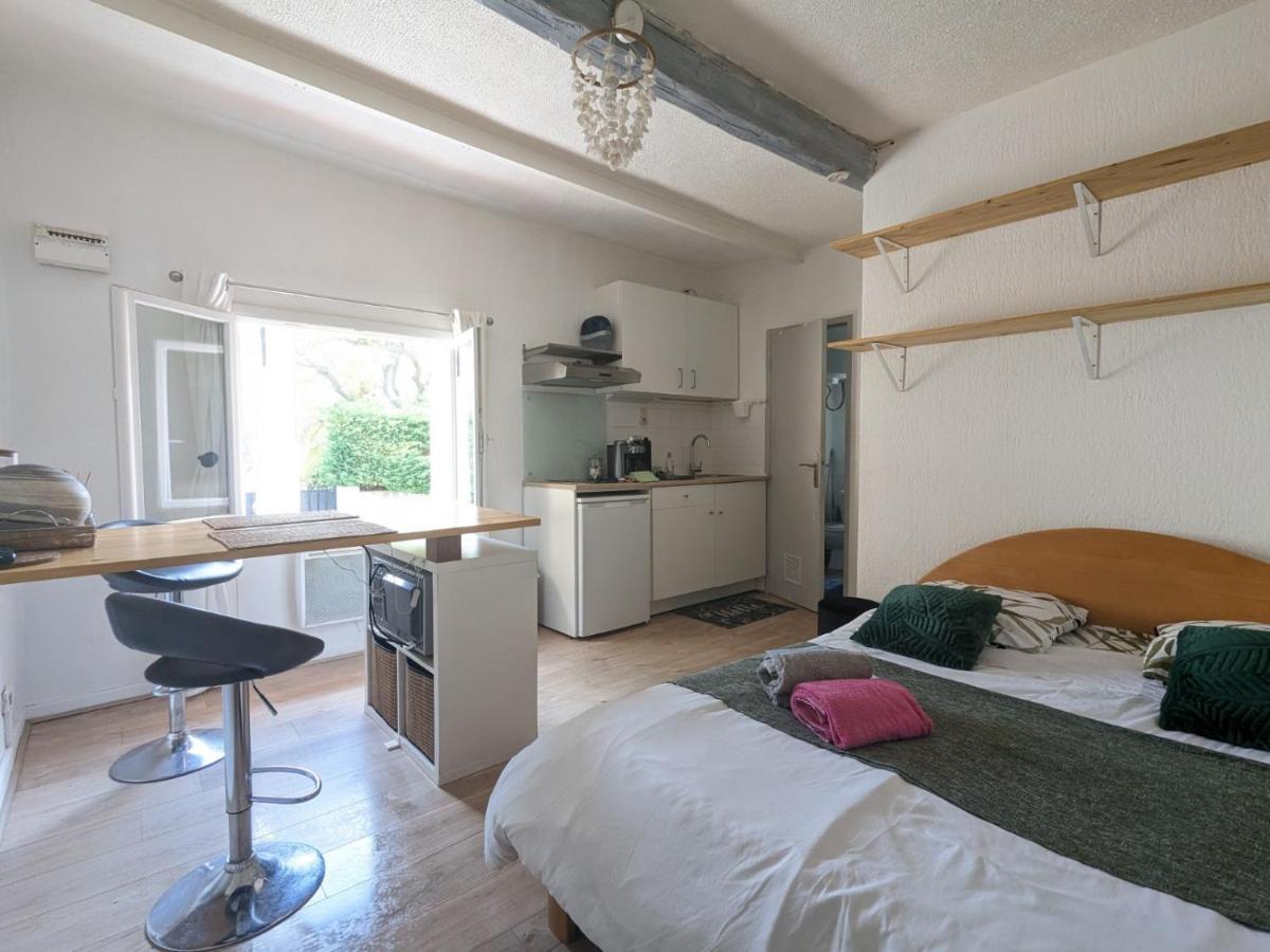 Studio Avec Parking Tout A Pied Et Calme Bandol Bagian luar foto